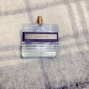 ISLAND LIFE by Tommy Bahama